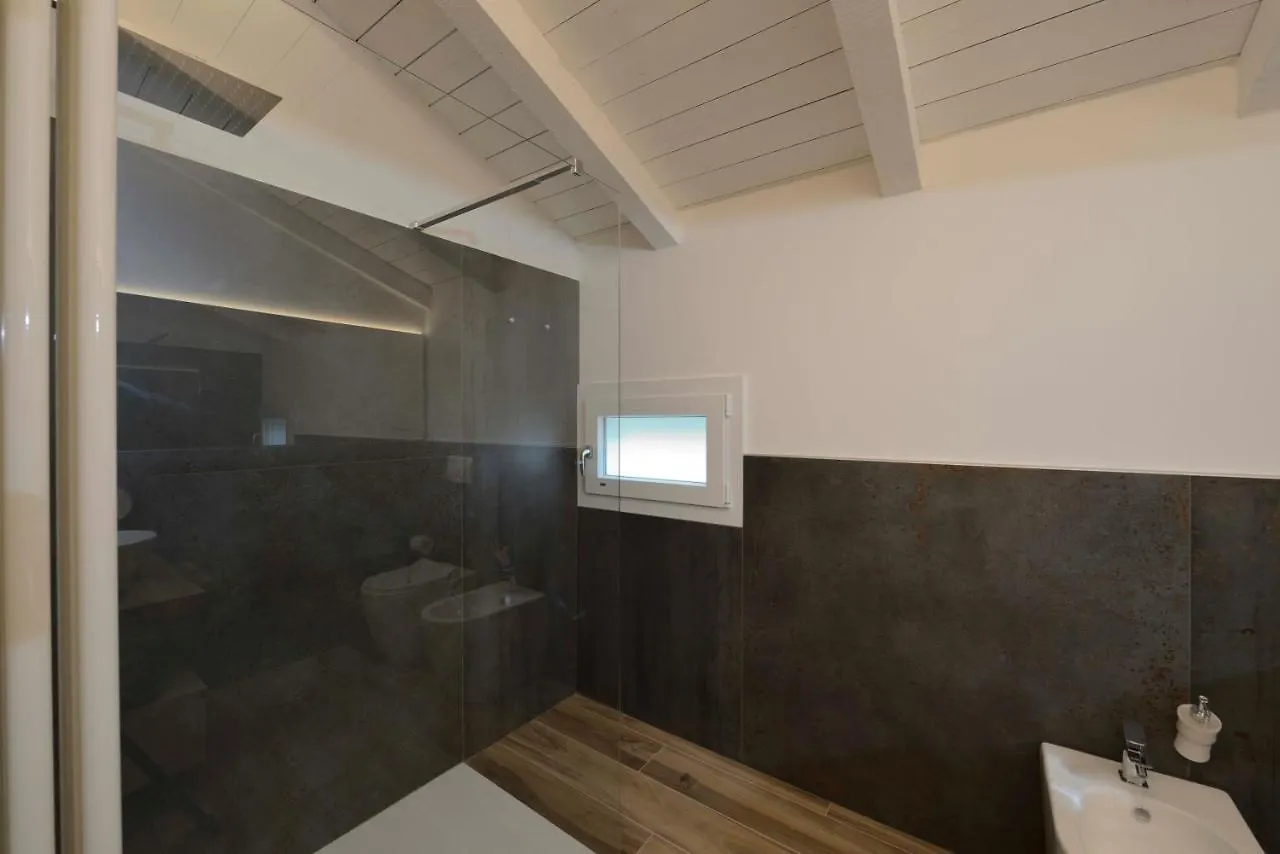 Appartamento Grenier Blanc - Elegante Mansarda San Pietro in Casale 0*,